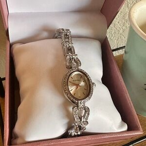 Ellington Silver Watch with Intricate Bracelet Design